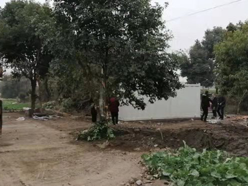 集裝箱式污水處理設備到貨現場